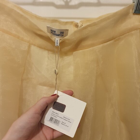 Yellow/ Gild organza skirt - Picture 3 of 5